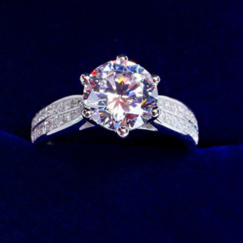 Engagement CZ ring in silver 925